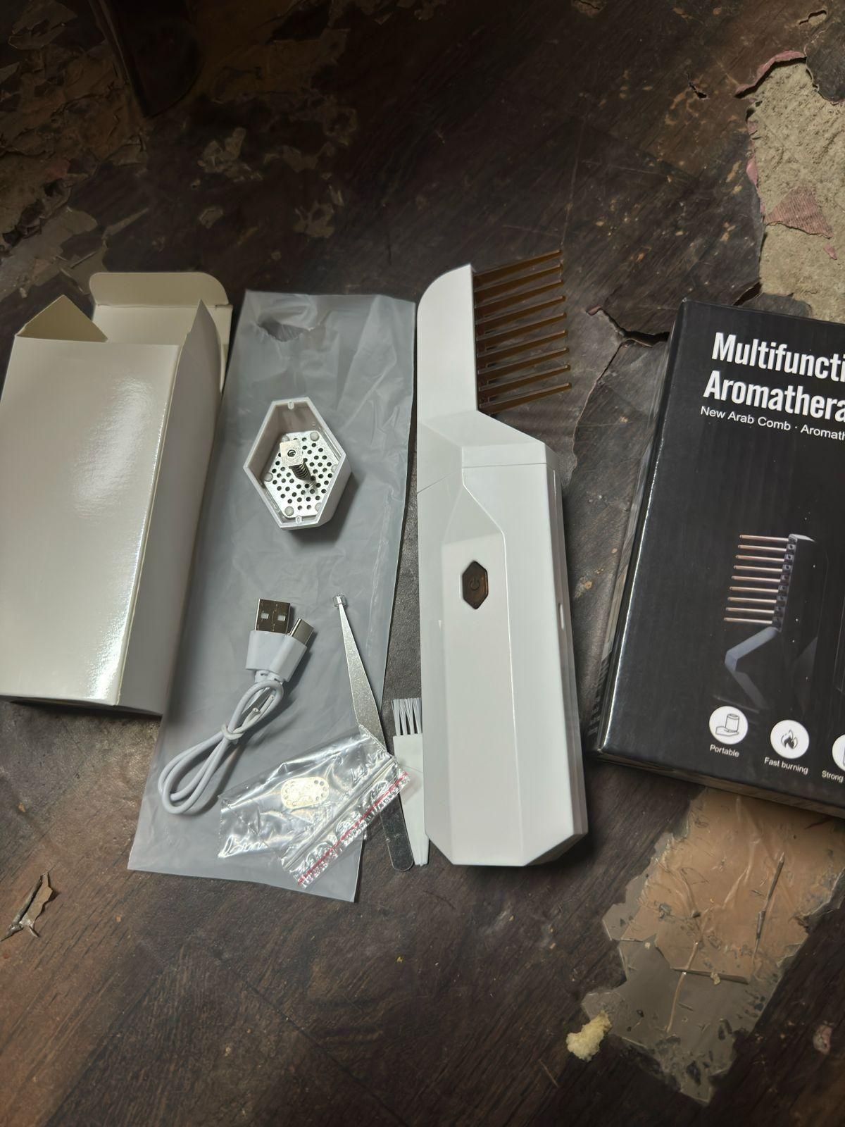 Portable Multifunctional Comb